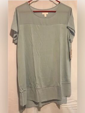 Women’s A Glow Blue Maternity Shirt Size Large NWT Short Sleeve